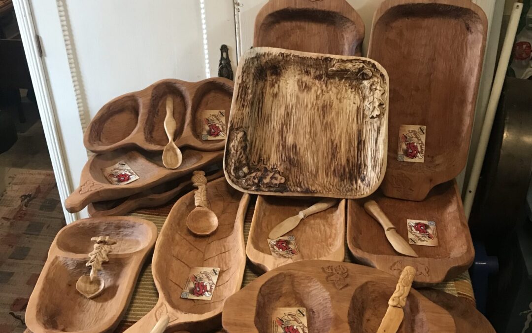 tálalók, vágódeszkák, étel kínálók